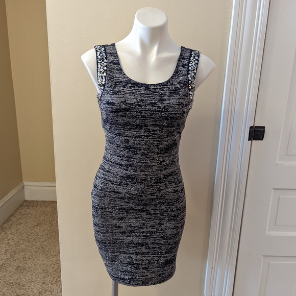 Robe City Studio Dos Ouvert En Bleu Marine - Taille 0, 100% Polyester, Neuf Avec étiquette Mais Imperfections